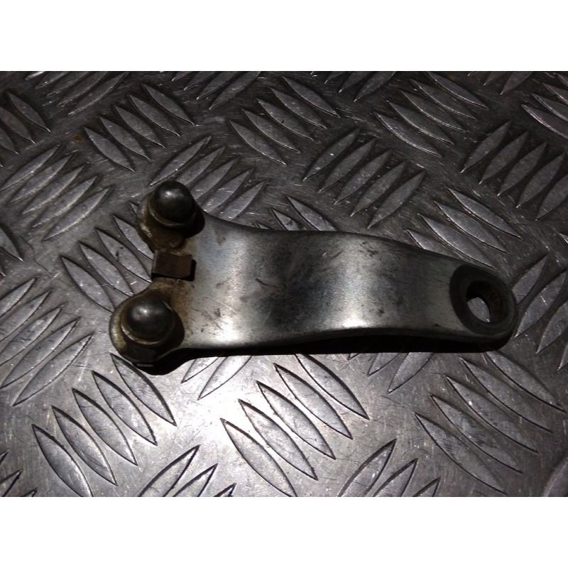 Patte de fixation de culasse 450 YZF 16 - 17