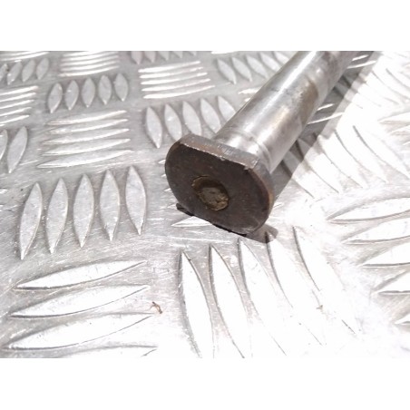 Axe de roue arrière 350 TE 95 - 95 / 410 TE 95 - 00 / 610 TC TE 94 - 00