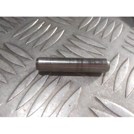 Axe de pignon de compte tours 125 DTMX