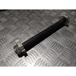 Axe de roue arrière 85 SX...
