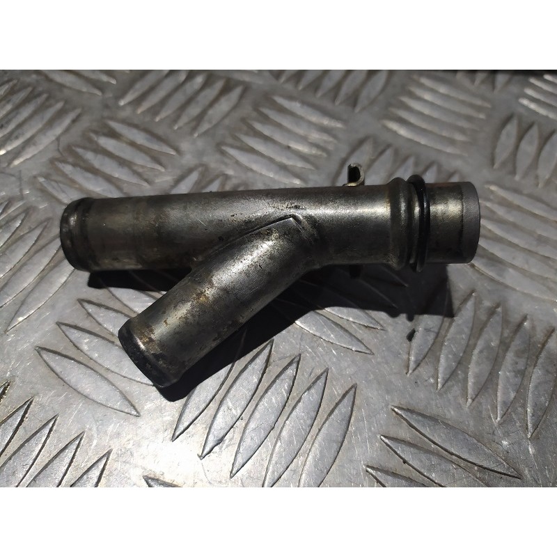 Durite rigide de pompe à eau 250 YZF WRF 15 - 18 / 450 YZF 14 - 17