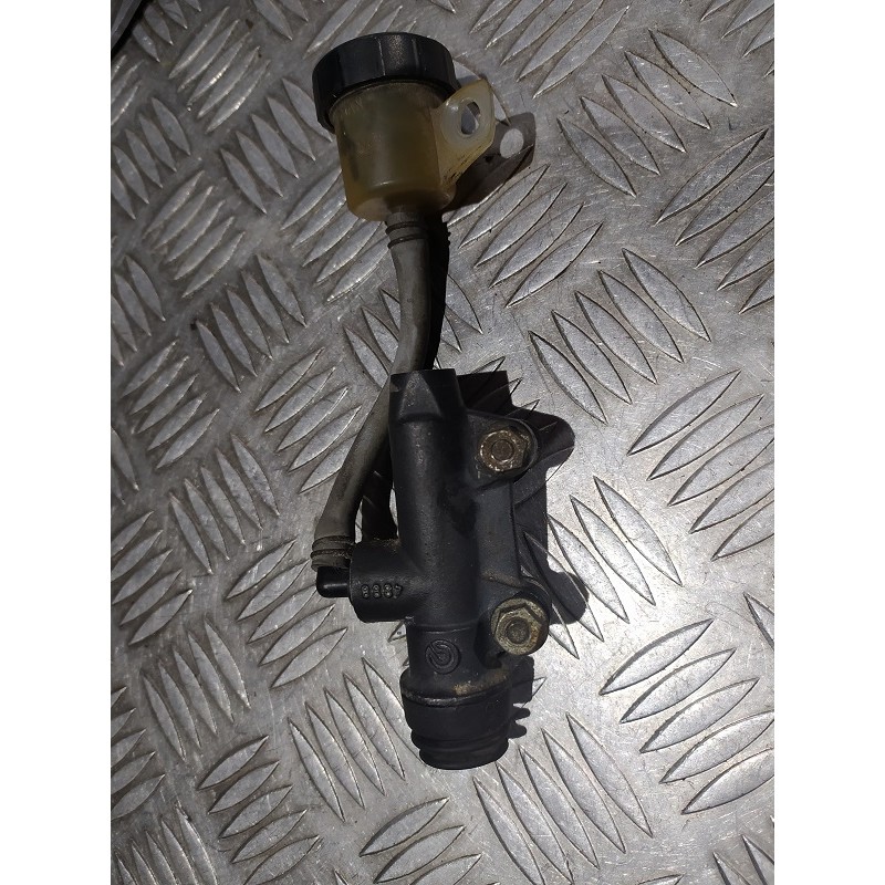Maître cylindre de frein arrière 400 EGS 1994 à 1997 ( LC4 )