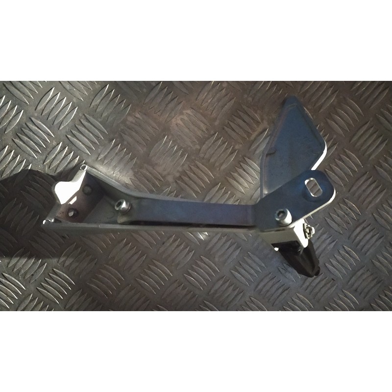 Platine support + repose-pied passager droit 125 DUKE 11 - 15 /  200 DUKE 12 - 20 /  390 DUKE 13 - 14