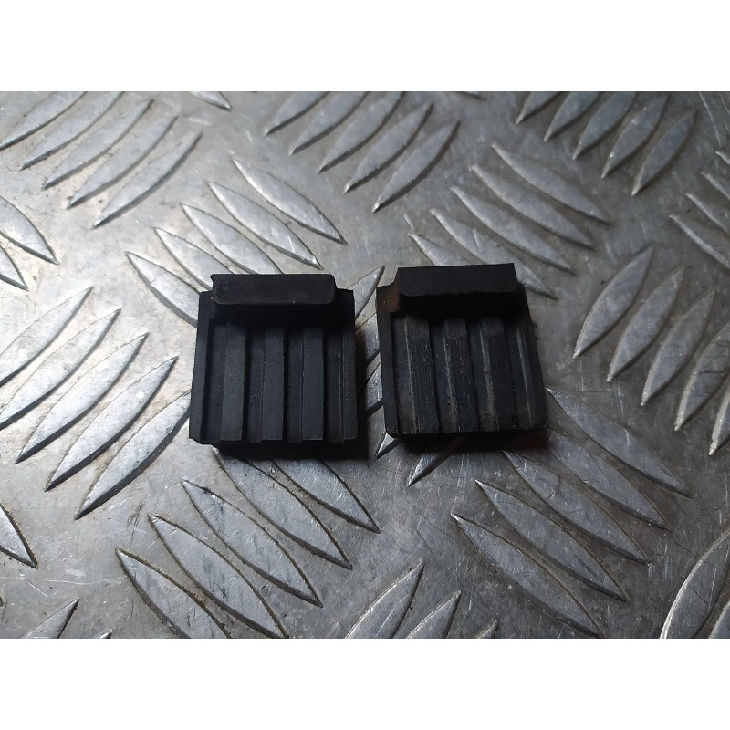 Caoutchoucs de cadre / réservoir 125 DUKE 11 - 16 / 200 DUKE 12 - 17 / 390 DUKE 13 - 16