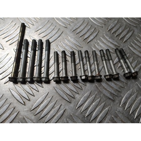Vis de carters moteur centraux 125 DUKE 11