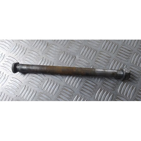 Axe de roue arrière 125 WR 95 - 98 / 250 360 WR 93 - 00