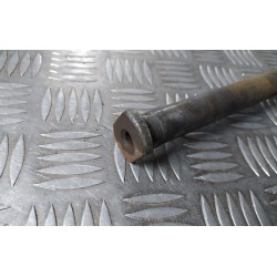 Axe de roue arrière 125 WR 95 - 98 / 250 360 WR 93 - 00 2