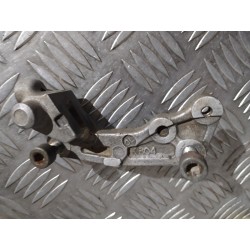 Support d’étrier arrière...