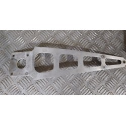 Renfort de garde boue avant