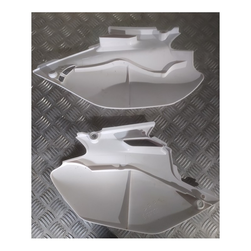 Plaques latérales 250 450 WRF 03 - 06