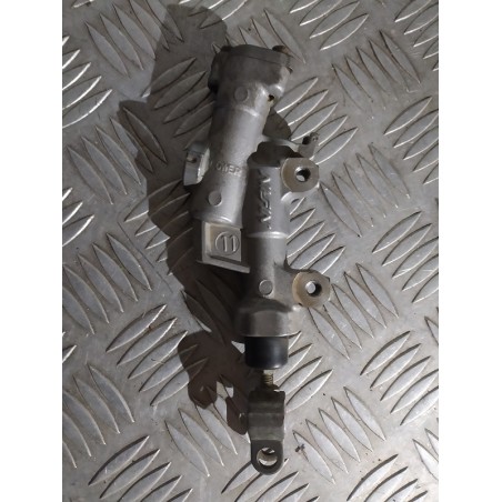 Maître cylindre arrière 125 250 YZ 03 - 04 / 250 450 YZF 03 - 05 / 250 450 WRF 03 - 06