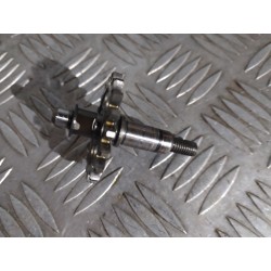 Axe & pignon de pompe à eau...