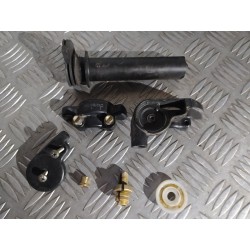 Guide câble d'accélérateur...