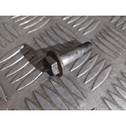 Axe inférieur d'amortisseur...