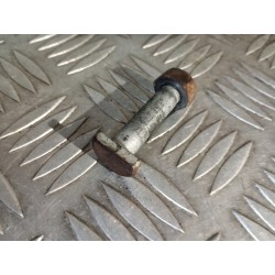 Axe inférieur d'amortisseur...