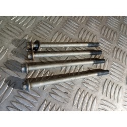 Goujons de culasse 250 YZF...