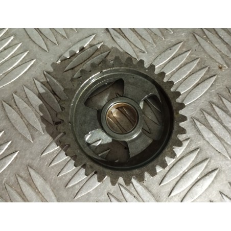 Pignon de 1ere de boite de vitesse ( arbre secondaire ) 250 YZF 02 - 13