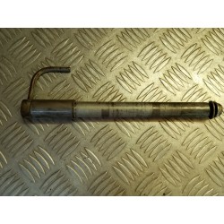 Axe de roue avant 125 WR 98...