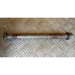 Axe de roue arrière 125 250...