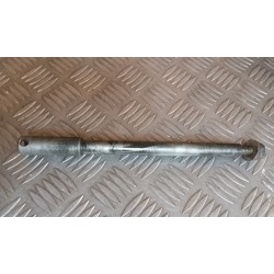Axe de roue avant 125 WRE...