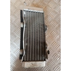 Radiateur coté sans bouchon...