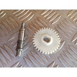 Axe + pignon de pompe à eau 125 WRE 93 - 11 / 125 SMS 04 - 11 / 125 WR CR 95 - 13 2