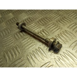 Axe support moteur avant...
