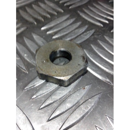 Écrou extérieur de pignon d’embrayage 410 TC 95 - 00 / 610 TC TE 98 - 00