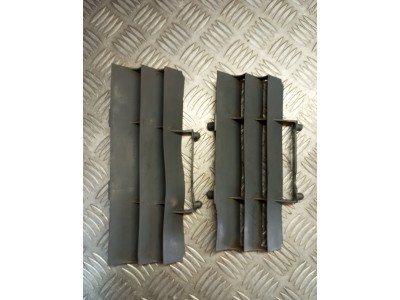 Grilles de radiateur 125 WRE 95 - 99 / 125 250 360 WR CR 95 - 99 2