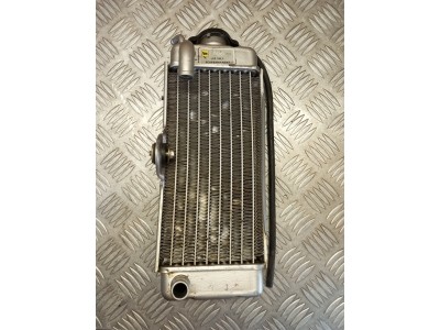 Radiateur coté bouchon 125 WRE 95 - 99 / 125 250 360 WR 95 - 99 / 125 CR 98 / 250 CR 95 - 99 2