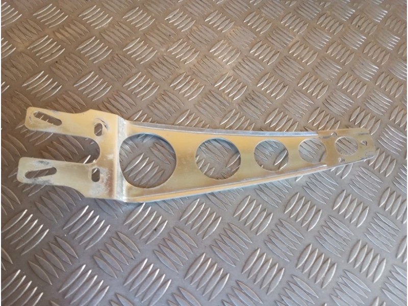 Rigidificateur universel de garde boue avant
