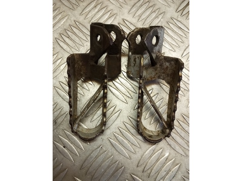 Repose-pieds 125 WR CR 95 - 98 / 250 360 WR 96 - 98 / 250 CR 96