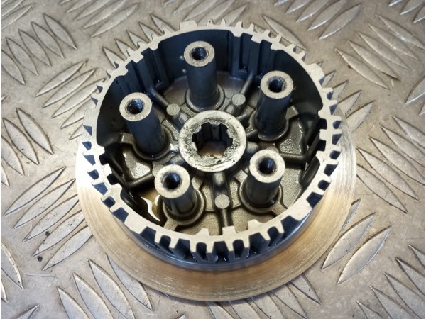 Noix d'embrayage 125 WRE 93 - 11/ 125 SMS 04 - 11 / 125 WR CR 92 - 13