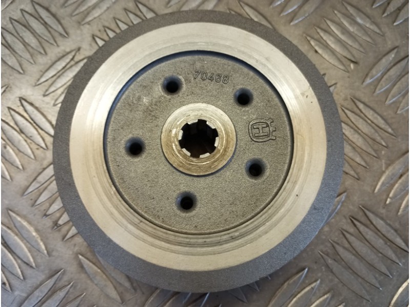 Noix d'embrayage 125 WRE 93 - 11/ 125 SMS 04 - 11 / 125 WR CR 92 - 13