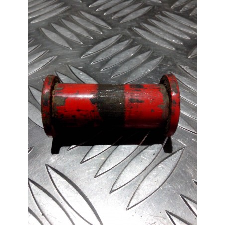 Entretoise d'axe support moteur arrière 125 XLS 79 - 81